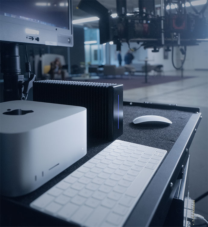 owc thunderblade x12 vert on cart